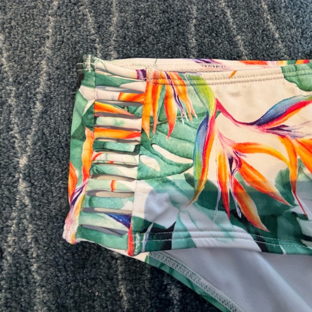 La Vie En Rose Tropical Print Bikini - Green and Orange - Picture 2 of 9